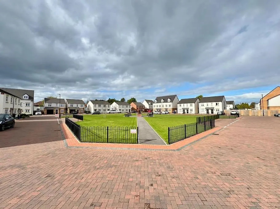 Modern 2 Bedroom Home In Central Location With 3 Beds And Free Driveway Parking Doncaster Casa vacanze